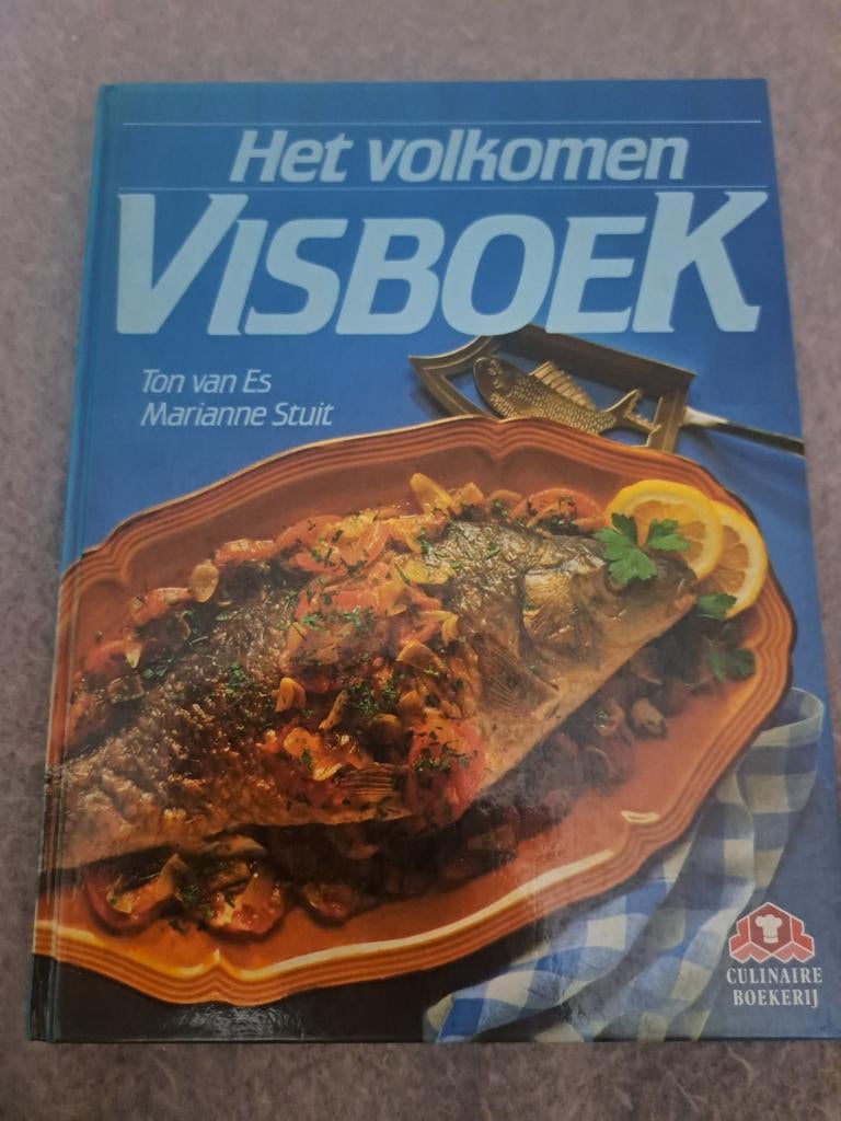 Het volkomen Visboek - Ton van Es & Marianne Stuit, Boeken, Hoofdgerechten, Ton van Es, Marianne Stuit, Ophalen of Verzenden, Zo goed als nieuw