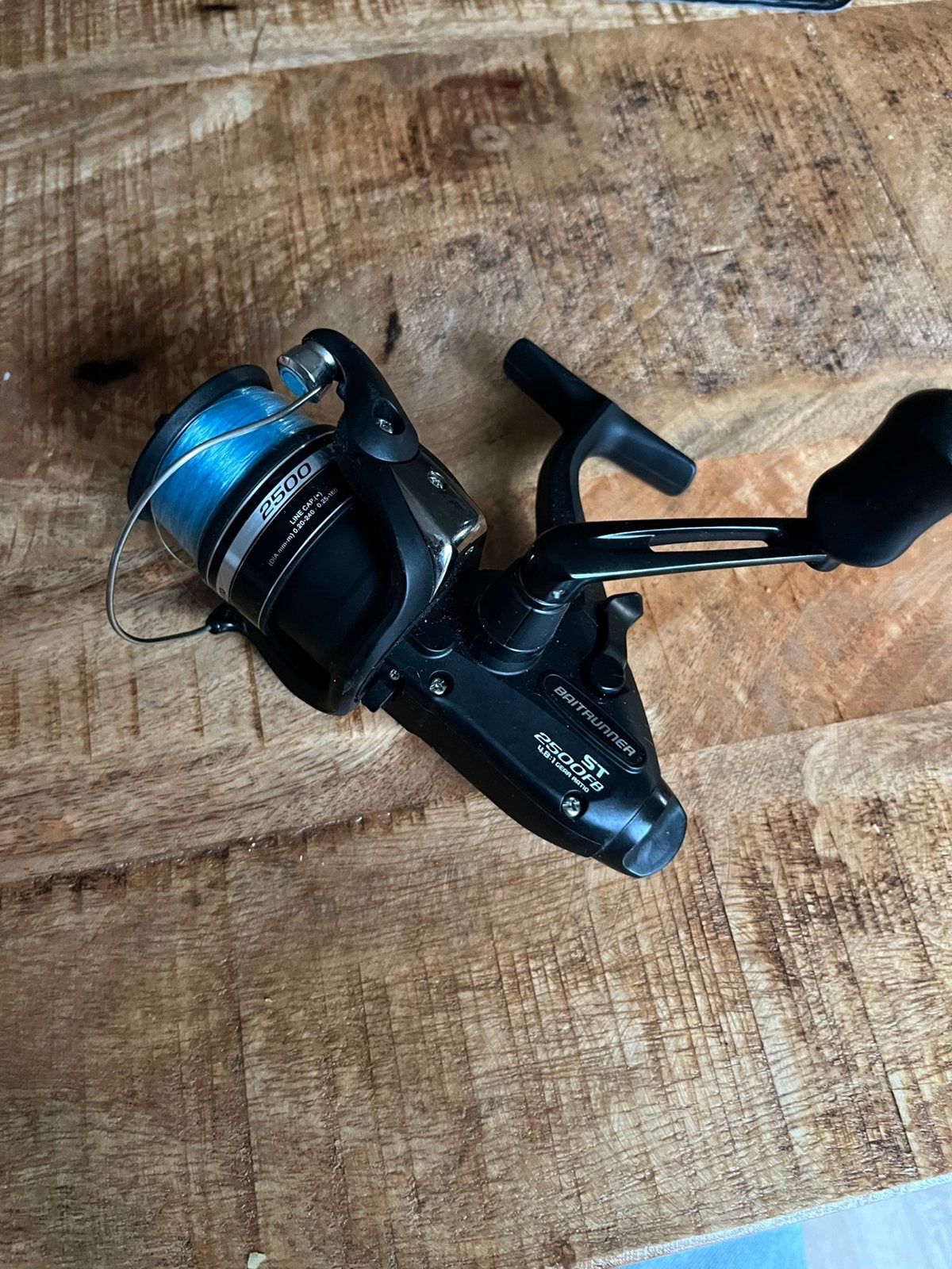 Shimano baitrunner 2500, Watersport en Boten, Hengelsport | Karpervissen, Ophalen of Verzenden, Zo goed als nieuw, Molen