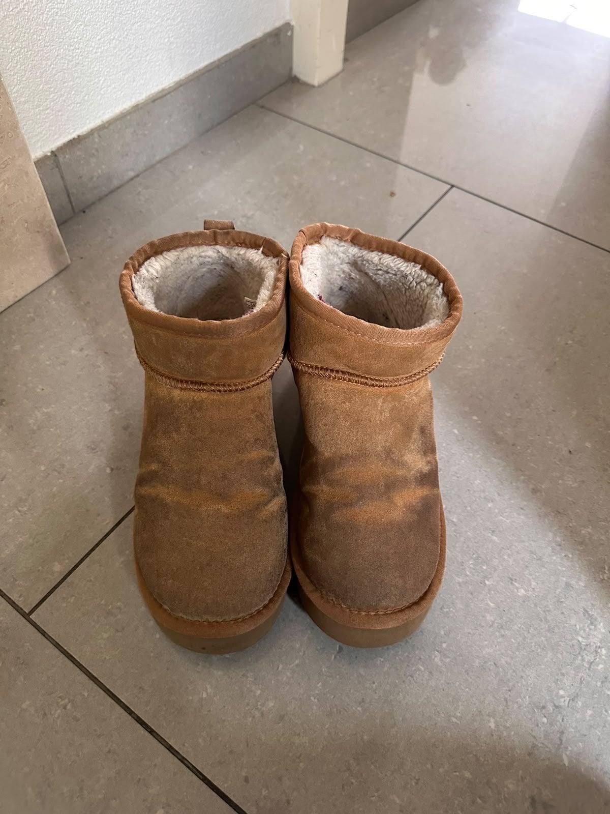 Uggs maat 38 met hoge zool, Kleding | Dames, Ophalen of Verzenden, Gedragen, Bruin, Lage of Enkellaarzen