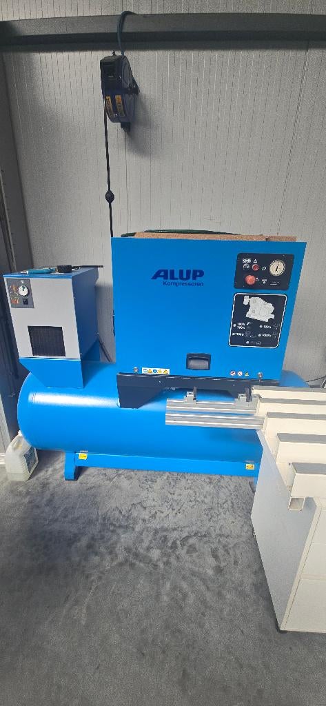 Compressor Alup, Doe-het-zelf en Verbouw, Compressors, Ophalen, 100 liter of meer, Zo goed als nieuw, Minder dan 200 liter/min