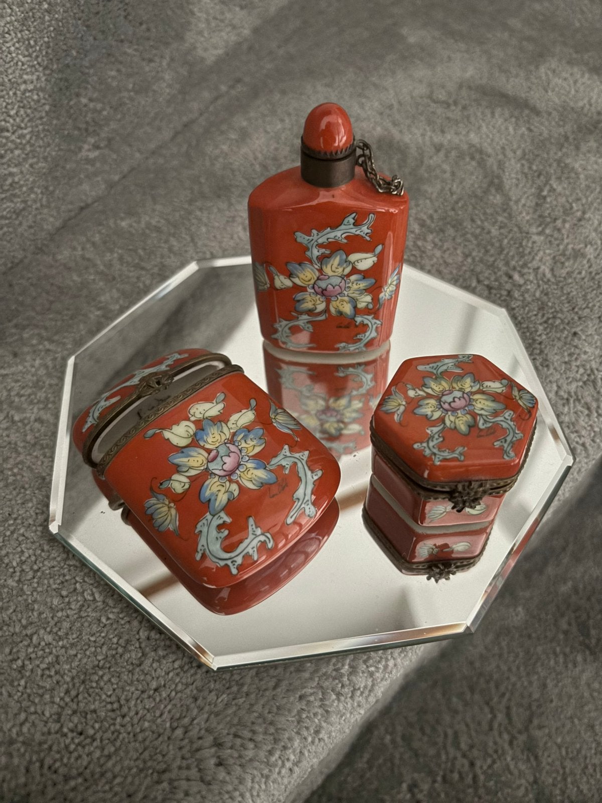 Limoges France handgeschilderd porselein set 3-delig gaaf, Ophalen of Verzenden