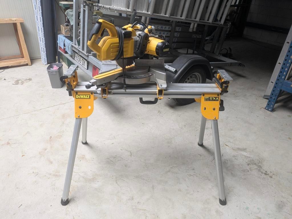 DeWalt DWS778 Afkortzaag met DE7033 Onderstel, Ophalen, DeWalt, 70 mm of meer, Zo goed als nieuw