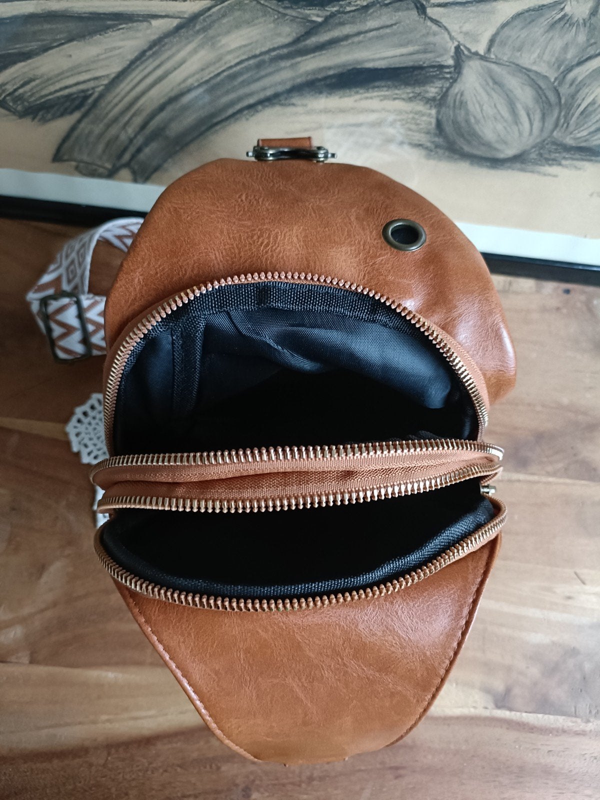 Foto 5 van Bruine sling bag met verstelbare band Weixier