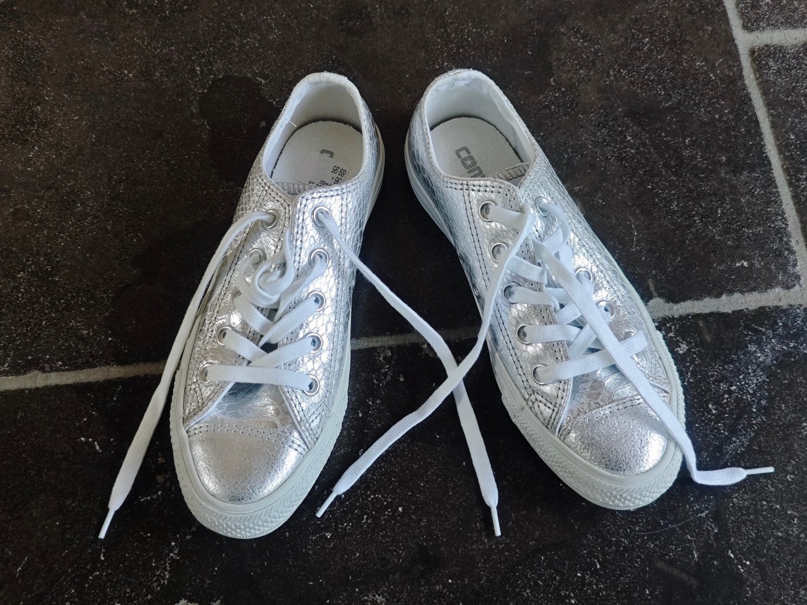 Zilveren Leren Converse Sneakers - Maat 36,5 - Zgan!, Overige kleuren, Ophalen of Verzenden, Converse All Stars, Sneakers of Gympen