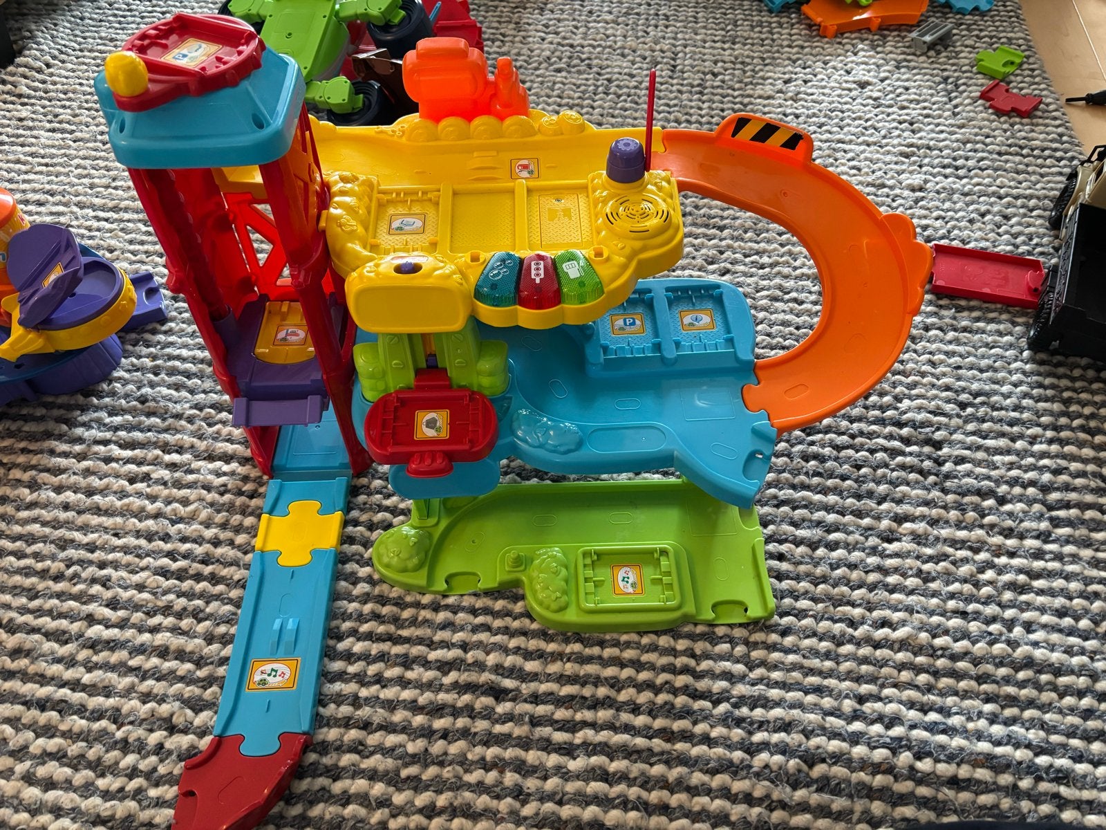 VTech Toet Toet Auto's Garage en Ruimtestation Speelset, Ophalen, Gebruikt, Jongen of Meisje