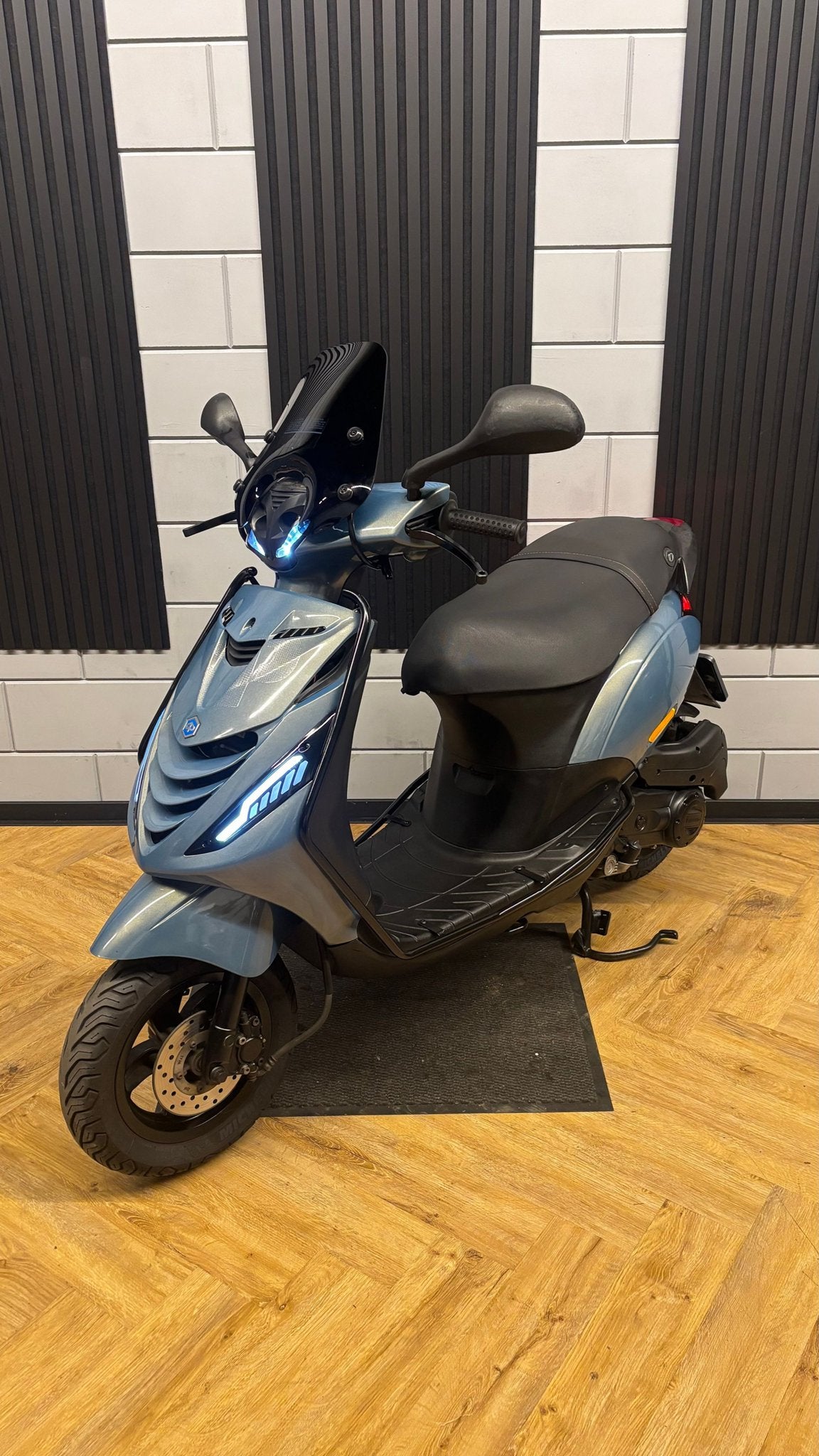PIAGGIO ZIP 3V 4T BROM 2020 FULL OPTION BLUE GOLD METALLIC, -, -, Ophalen of Verzenden, -