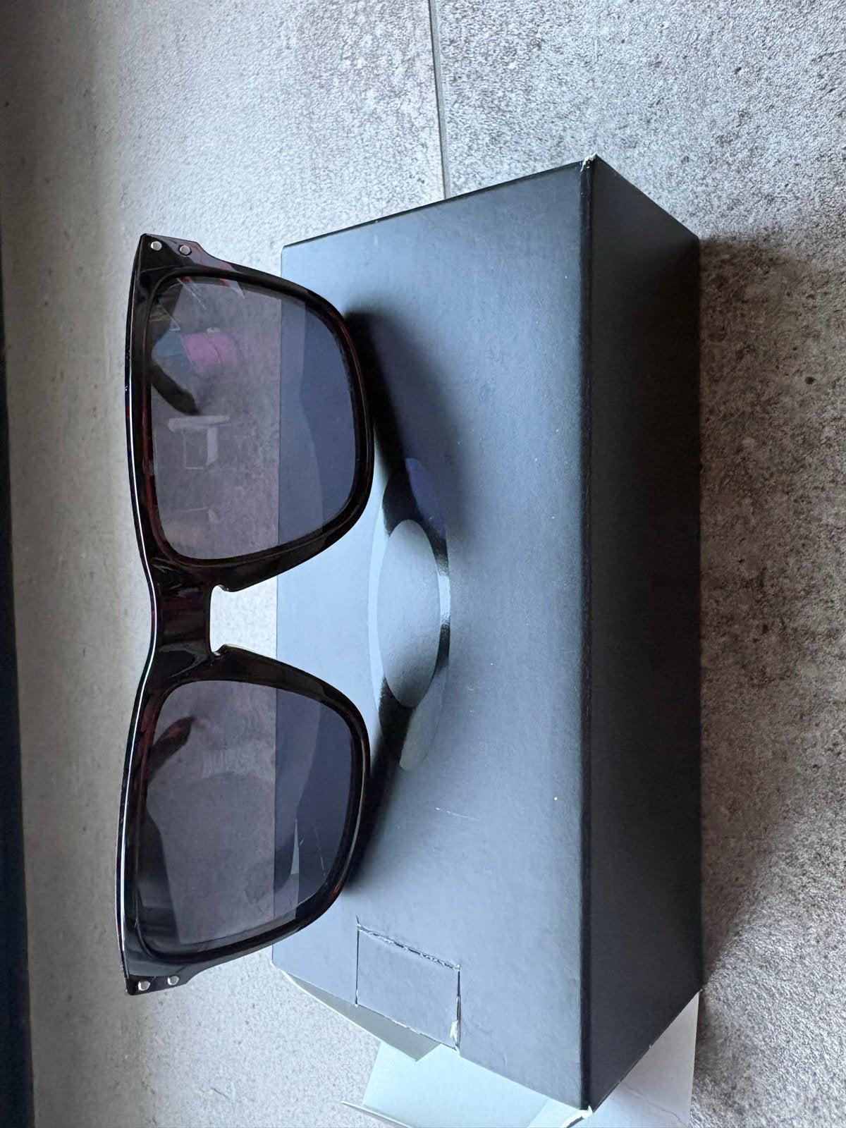 Oakley Holbrook Zonnebril - Polished Black Prizm Grey nieuw!, Sieraden, Tassen en Uiterlijk, Zonnebrillen en Brillen | Heren, Zonnebril