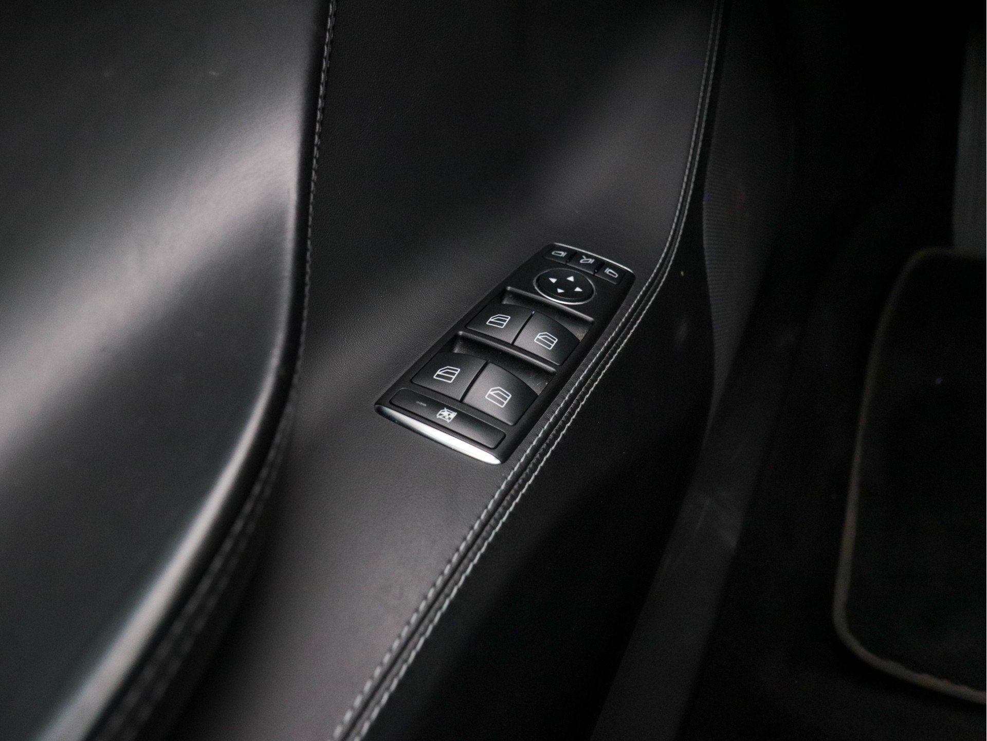 Foto 22 van Tesla Model S P85D Performance-Pack AWD [ 3-Fase-17kW ] (INC