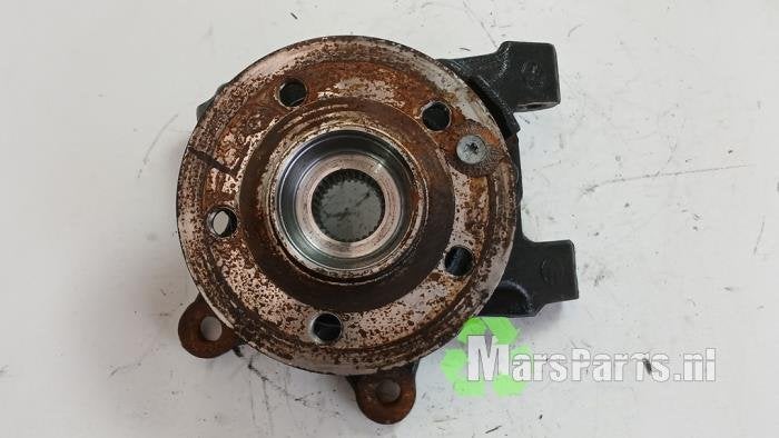 Fusee links-achter van een Mercedes Vito, Auto-onderdelen, Gebruikt, -, Ophalen of Verzenden, -