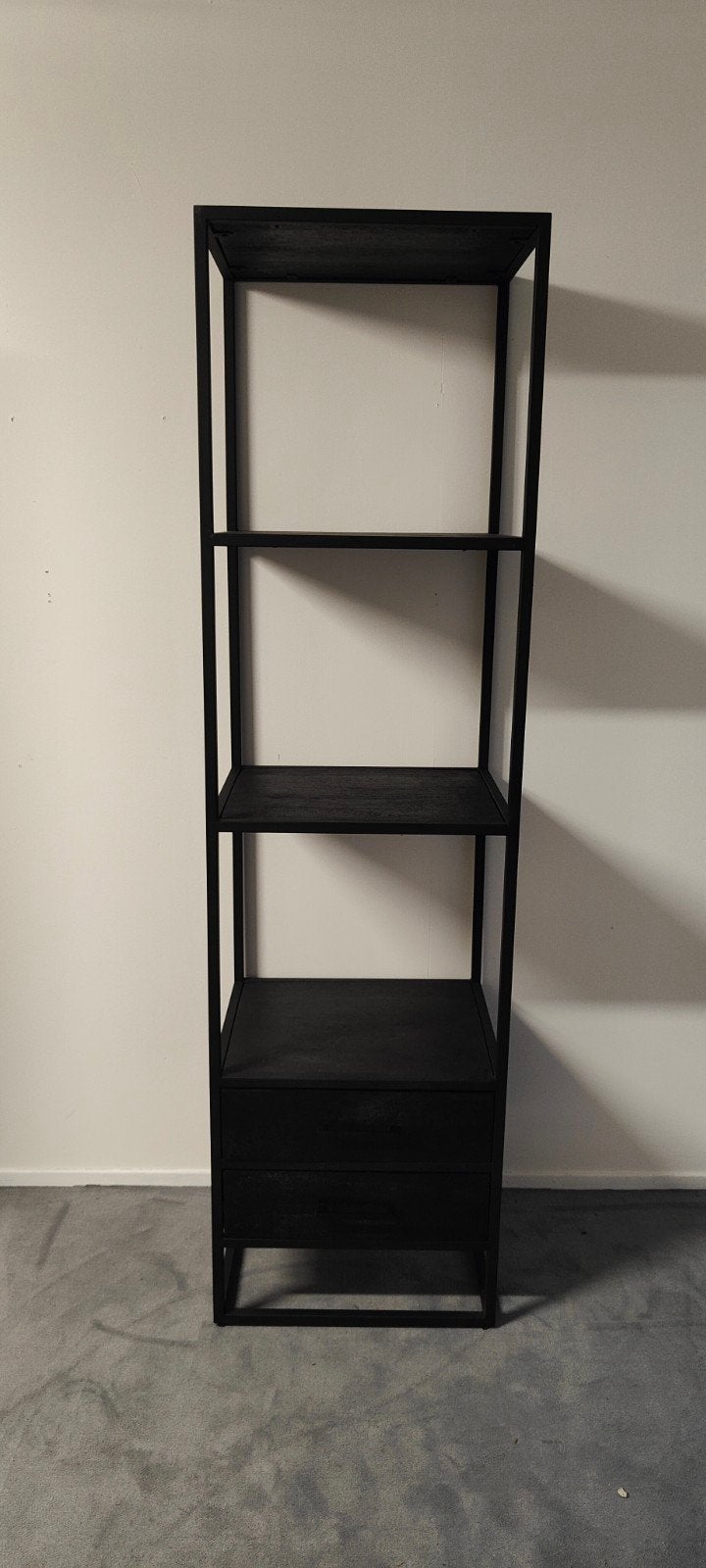Boekenkast Denver zwart 55 cm - Mangohout., Huis en Inrichting, Kasten | Boekenkasten, Met plank(en), Info@meubeloutletmeppel.nl