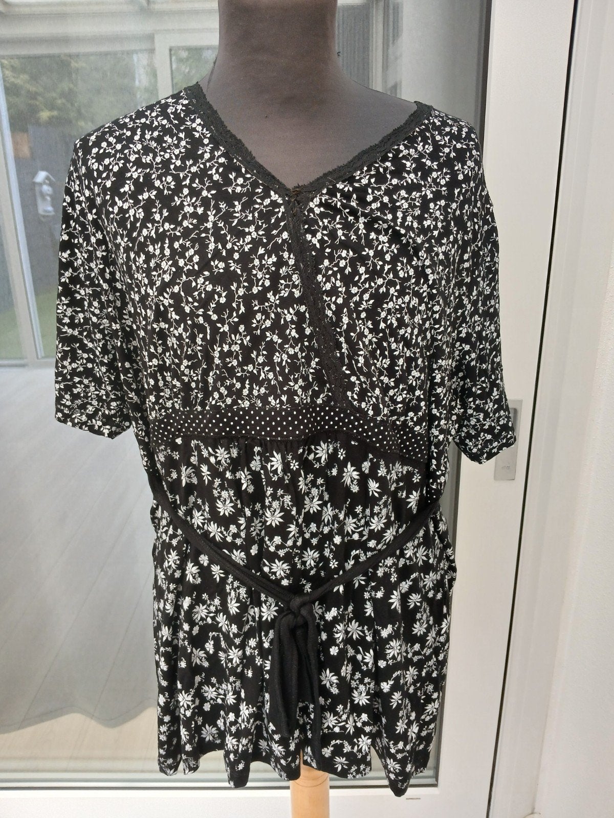 Nieuwe Yessica tuniek met bloemenprint - Maat 48/50, Maat 46/48 (XL) of groter, Nieuw, Ophalen of Verzenden, Onder de knie