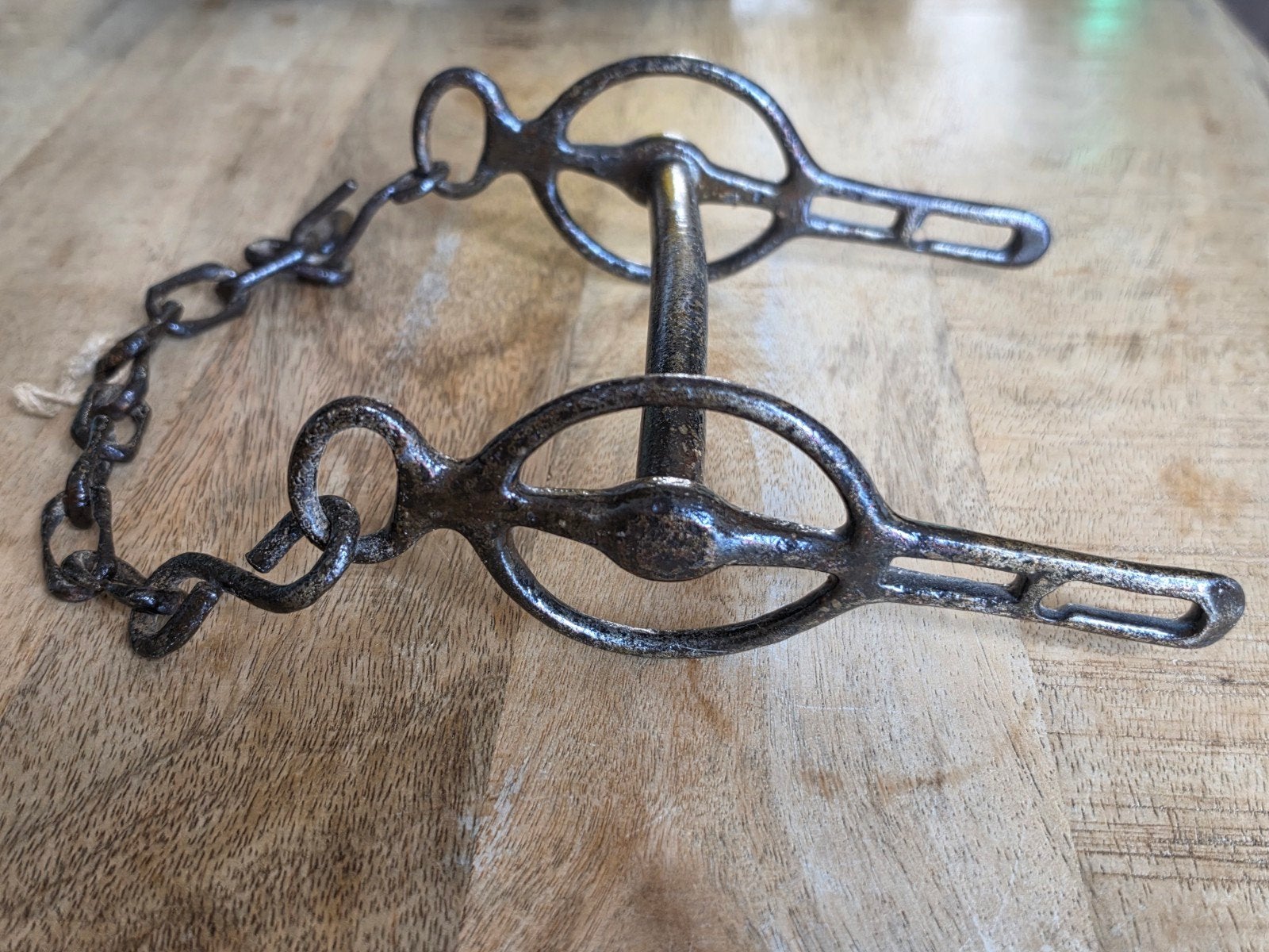 Antiek Handgesmeed Paardenbit met Kinketting - Wanddecoratie, Ophalen of Verzenden