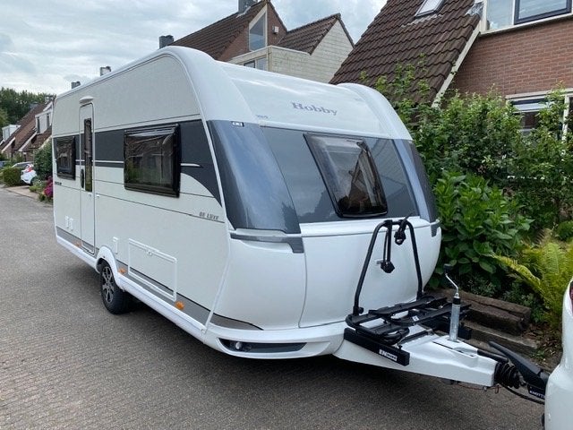 Hobby De Luxe 460 UFe - Complete caravan met voortent, Rondzit, Hobby, Frans bed, Particulier