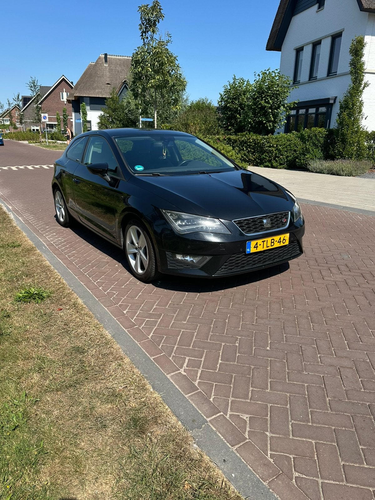 Seat Leon FR 1.4 TSI 140PK 2014 Zwart Nieuwe koppeling, Voorwielaandrijving, 4 cilinders, Leon, Origineel Nederlands