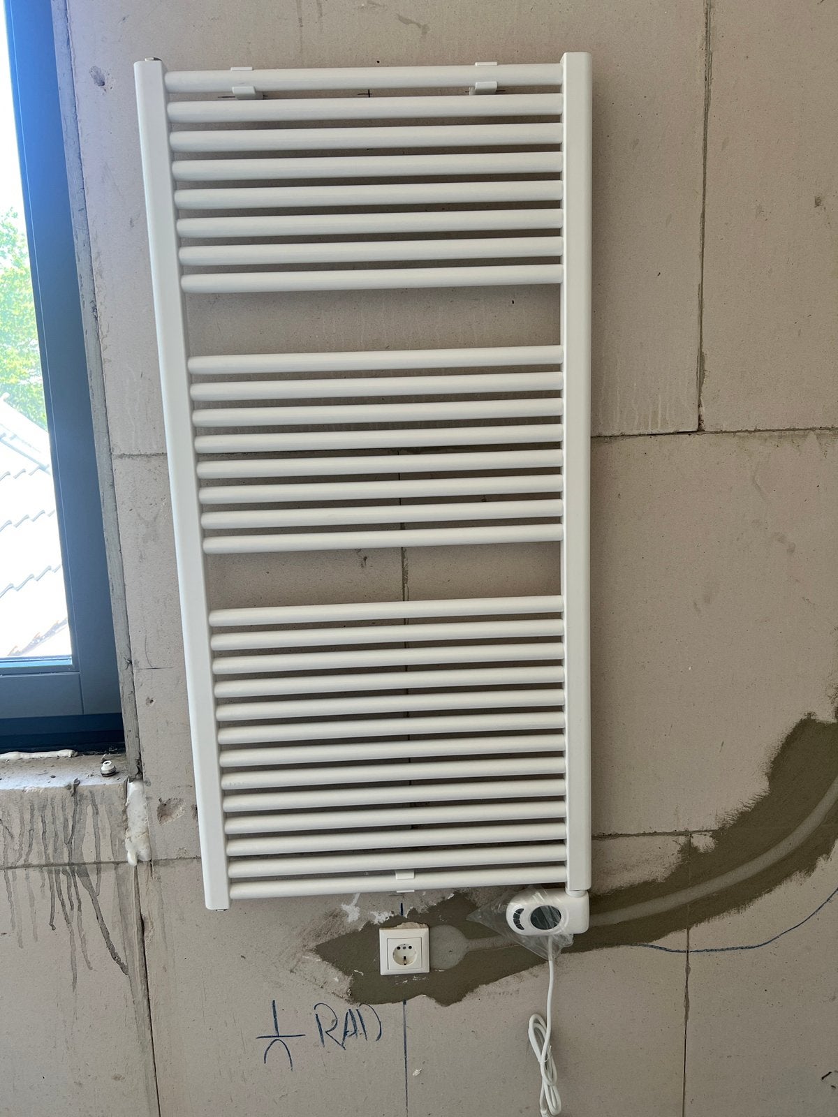 Nieuwe elektrische radiator 119x60, Ophalen, Radiator, Nieuw, 60 tot 150 cm