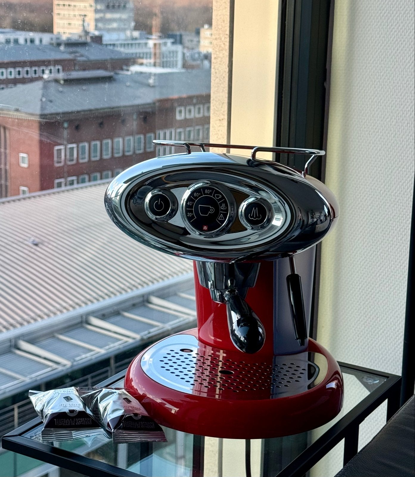 Illy FrancisFrancis X7.1 iperEspresso machine rood, Koffiepads en cups, Espresso apparaat, Zo goed als nieuw, 1 kopje