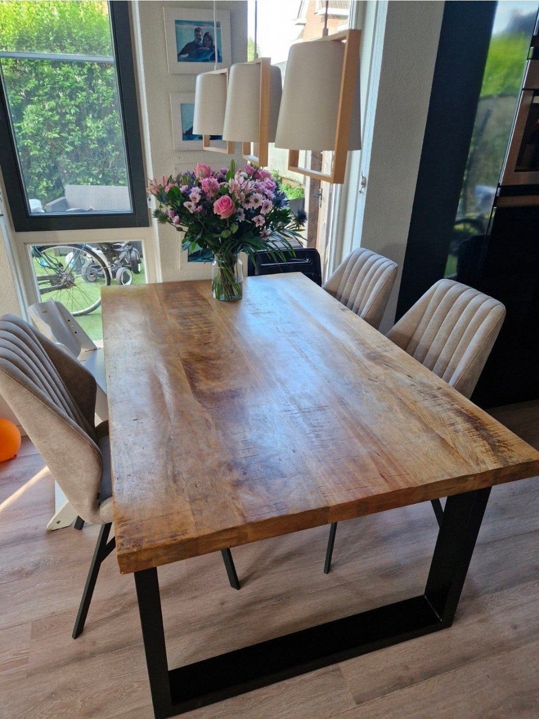 Eettafel mangohout en zwart staal 160x100 cm, Huis en Inrichting, Tafels | Eettafels, Ophalen, 50 tot 100 cm, 150 tot 200 cm, Vier personen