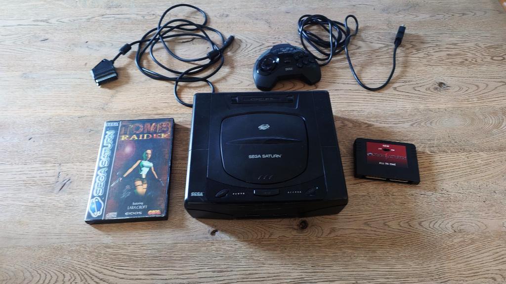 Sega Saturn console + controller, game en expansion cart, Spelcomputers en Games, Overige genres, 1 speler, Ophalen of Verzenden