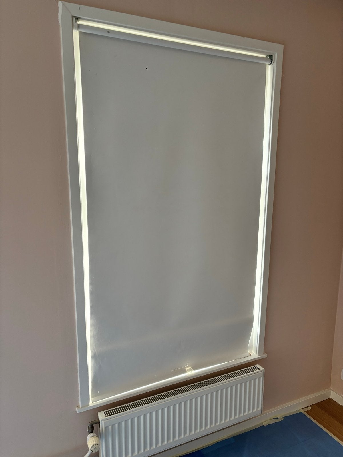 3 IKEA rolgordijnen: 2x 105cm breed, 1x 157cm breed, Ophalen, Gebruikt, Verduisterend, Wit