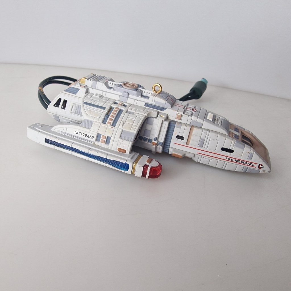 Hallmark Star Trek Runabout USS Rio Grande 1999 ornament, Ophalen of Verzenden, Gebruikt