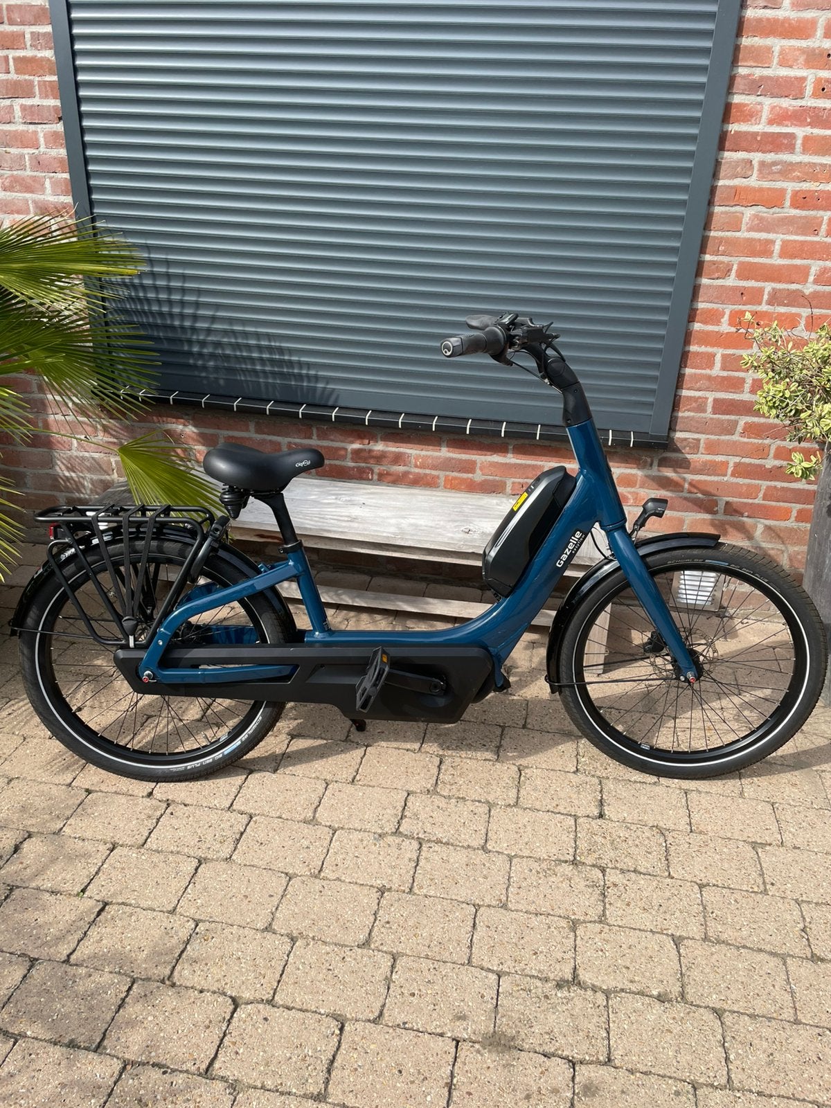 Foto 10 van Gazelle Easyflow Mallard Bleu 504kw accu en  79 kilometer