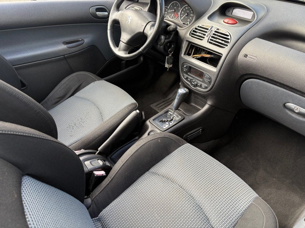 Peugeot 206 1.6-16V AIR-LINE 3, Auto's, Gebruikt, 4 cilinders, Bedrijf, Parkeersensor