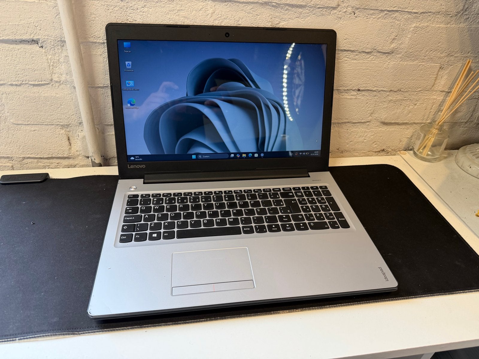 Lenovo laptop i5-6200U, 8GB RAM, NVIDIA GeForce 920MX, Computers en Software, Gebruikt, Met videokaart, 2 tot 3 Ghz, 8 GB