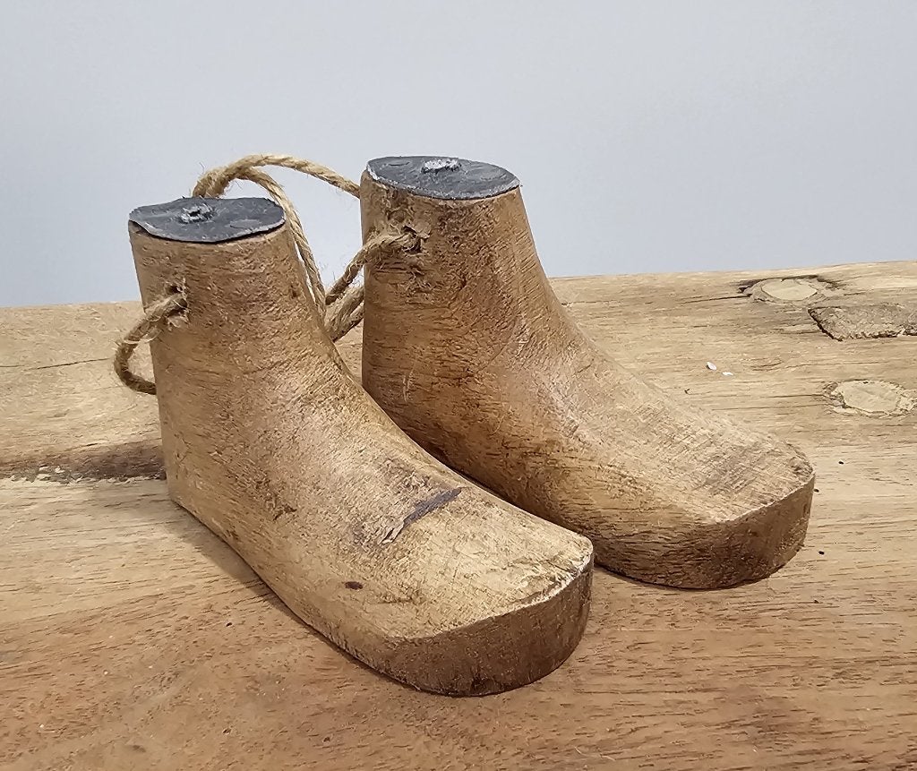 2 OUDE BROCANTE HOUTEN LEESTEN voor KINDERSCHOENEN, Antiek en Kunst, Curiosa en Brocante, Ophalen of Verzenden