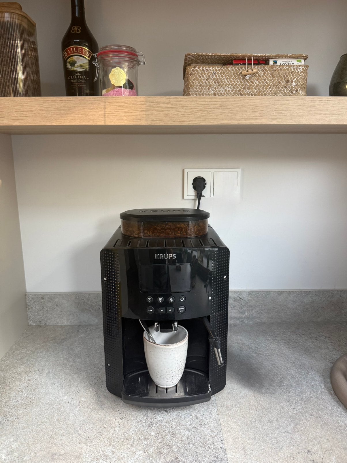 Krups Arabica EA8160 Volautomatische Espressomachine, Ophalen of Verzenden, Gebruikt, Koffiebonen, Afneembaar waterreservoir