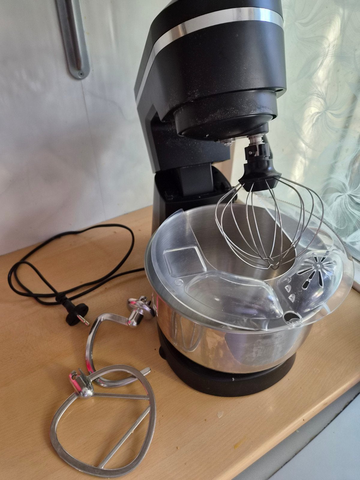 geweldig goede mixer met deeghaken en. gardes, 2 tot 3 liter, Ophalen, Zo goed als nieuw, 3 snelheden of meer