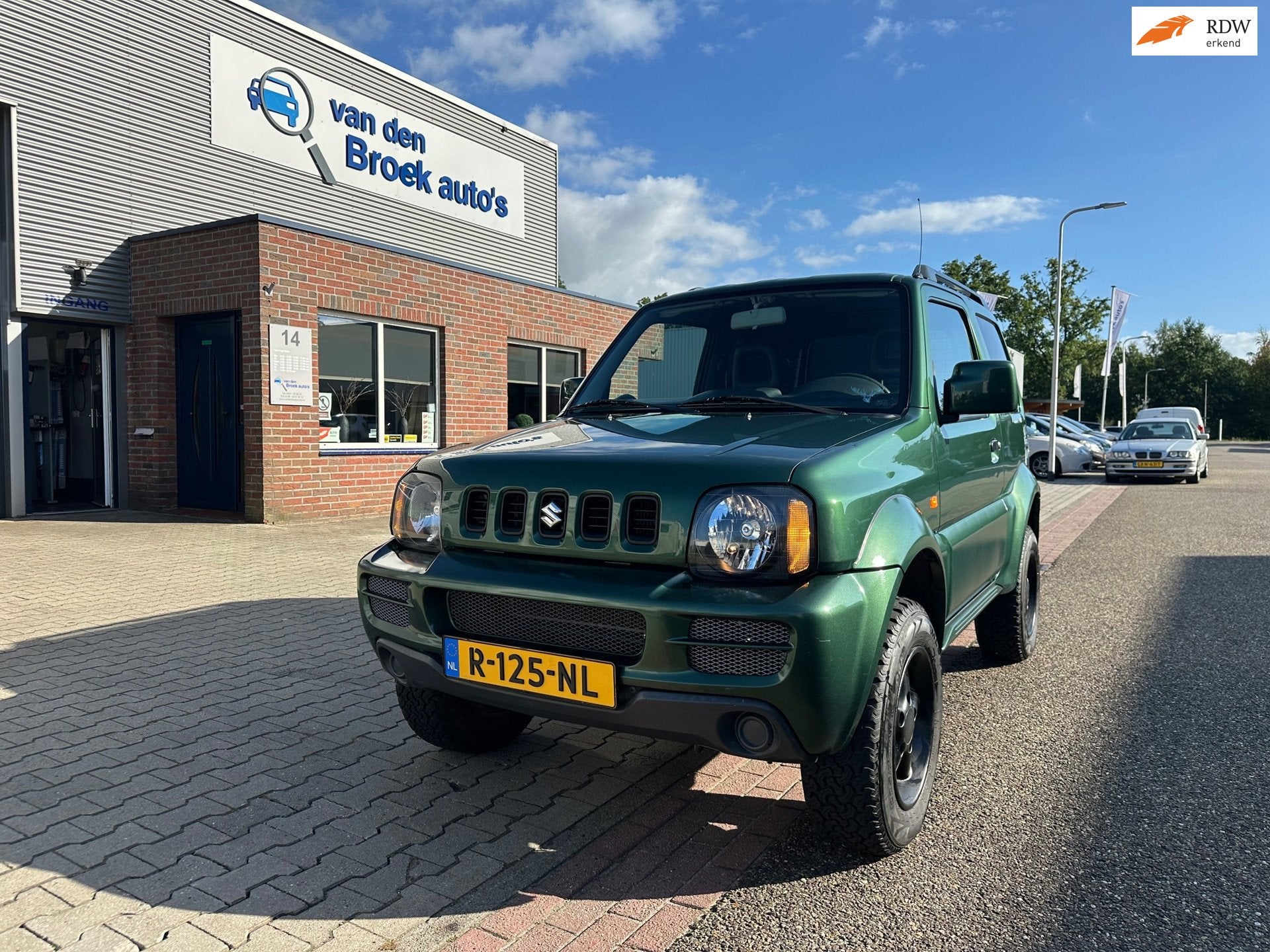 Suzuki Jimny 1.3 JX 4X4 terrein waardig !, Auto's, Dealer onderhouden, Zwart, 4 stoelen, 14 km/l
