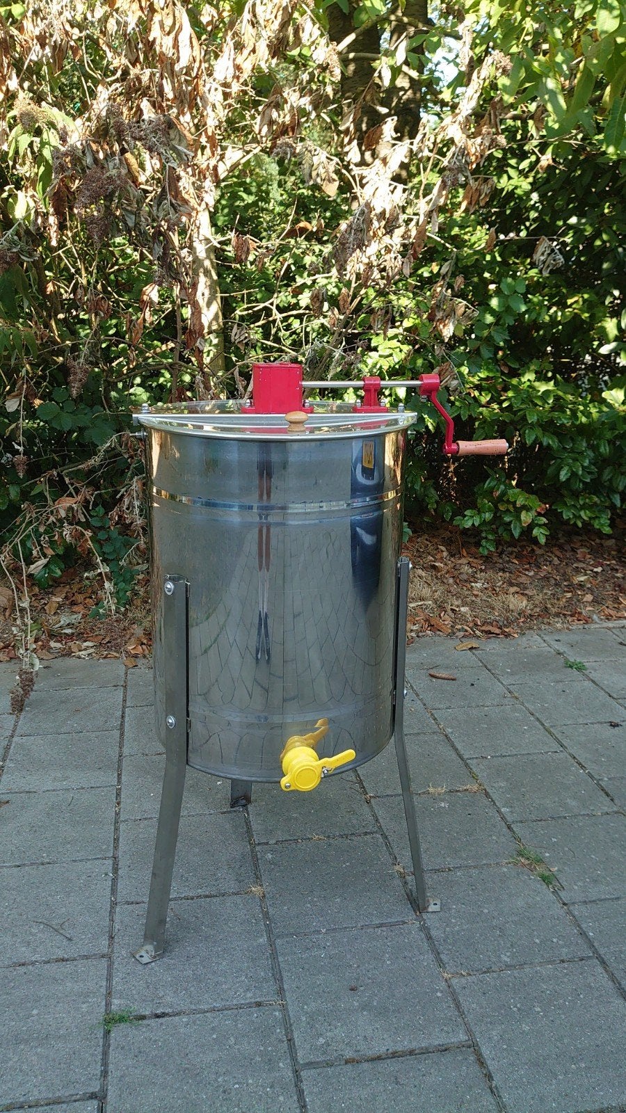 RVS Honingslinger, Bijen