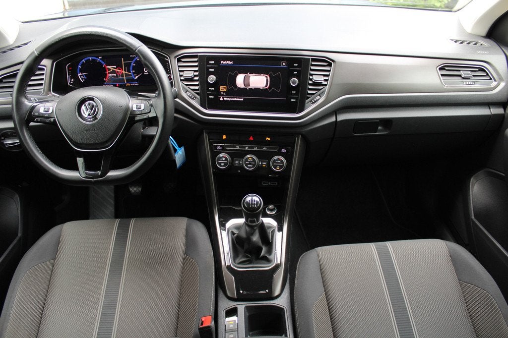 Volkswagen T-Roc 1.0 TSI Style | Incl. 12 maanden Garantie |, Auto's, Volkswagen, Voorwielaandrijving, Stof, Gebruikt, Met garantie (alle)