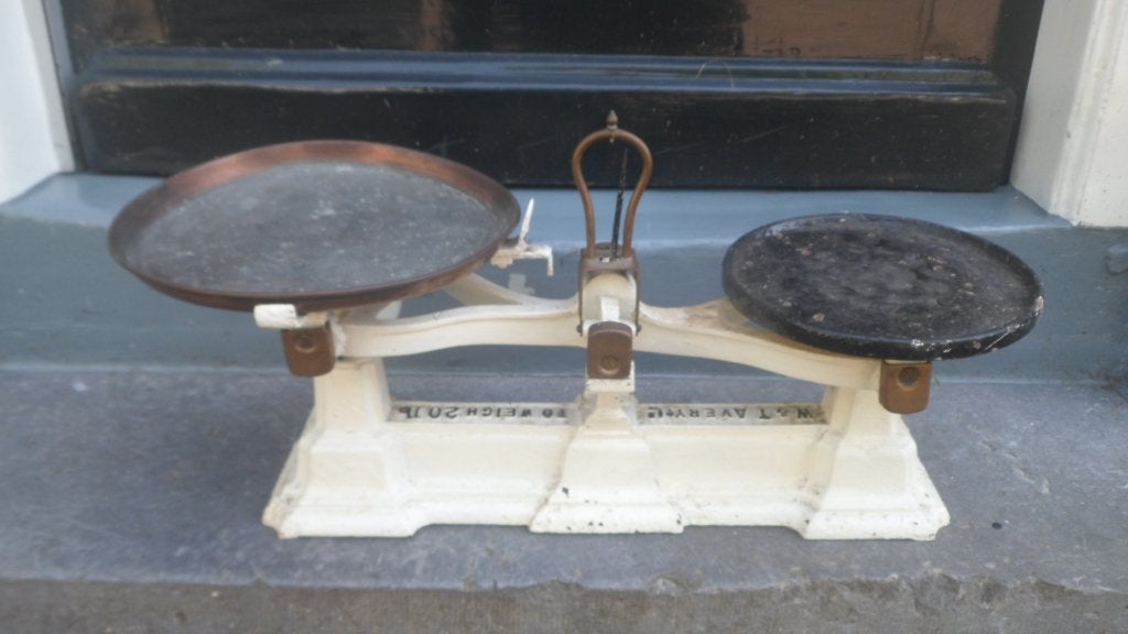 Vintage WEEGSCHAAL BALANS antiek gietijzer koper, Antiek en Kunst, Antiek | Gereedschap en Instrumenten, Ophalen of Verzenden