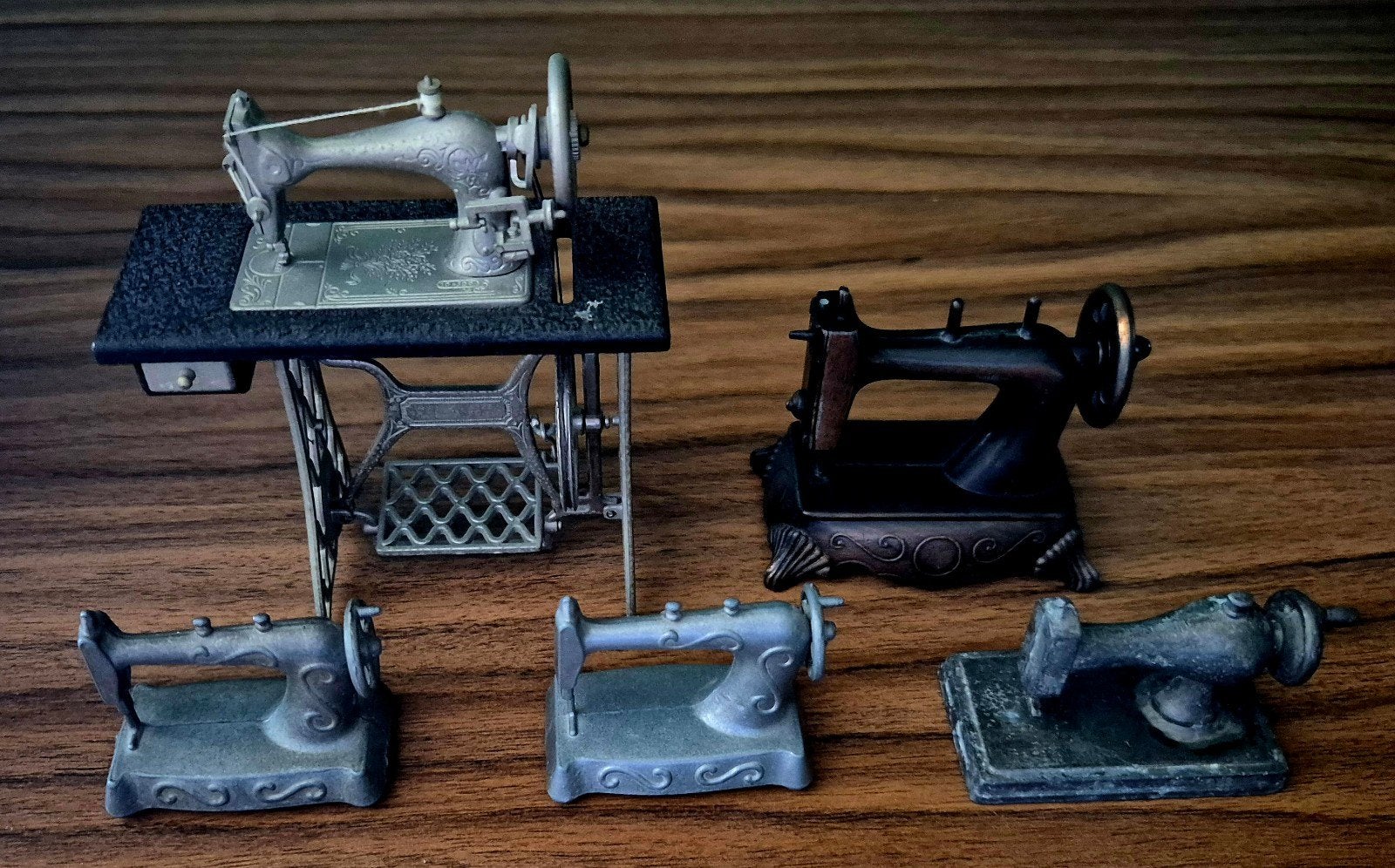 Naaimachine trapnaaimachine metaal tin puntenslijper, Ophalen