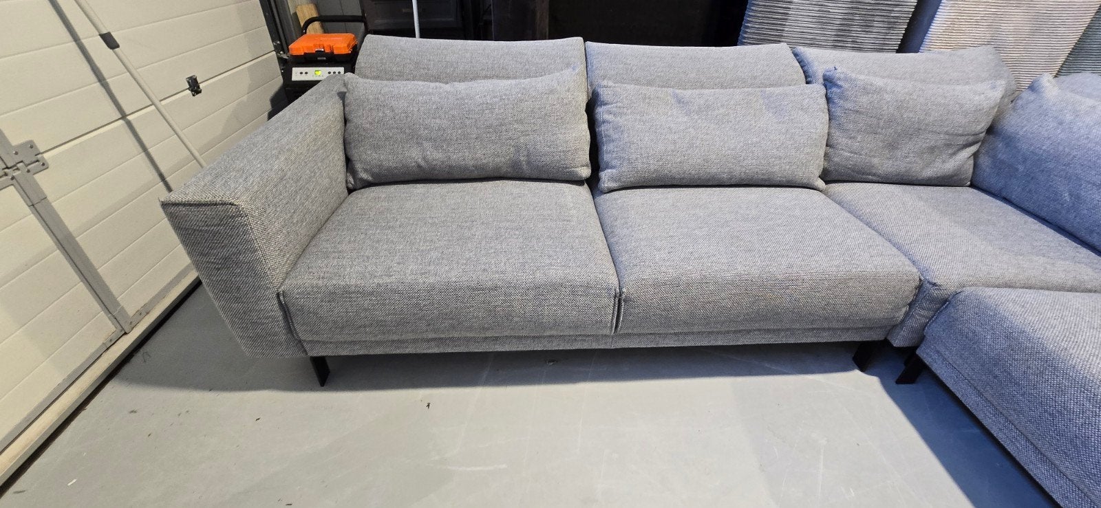 Montel Op Maat Gemaakt Grijs Hoekbank met Extra Zitdiepte, Modern, Comfortabel, Onbekend, Ophalen of Verzenden, Stof