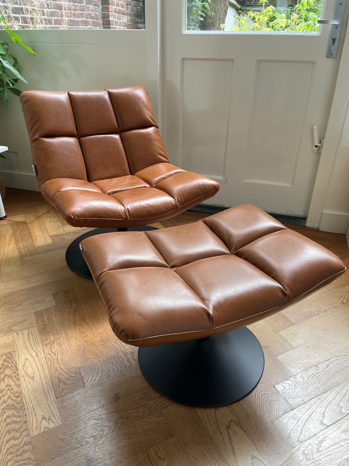 Dutchbone Bar Fauteuil met hocker - Cognac PU-leer, Ophalen, Gebruikt, 50 tot 75 cm, Leer