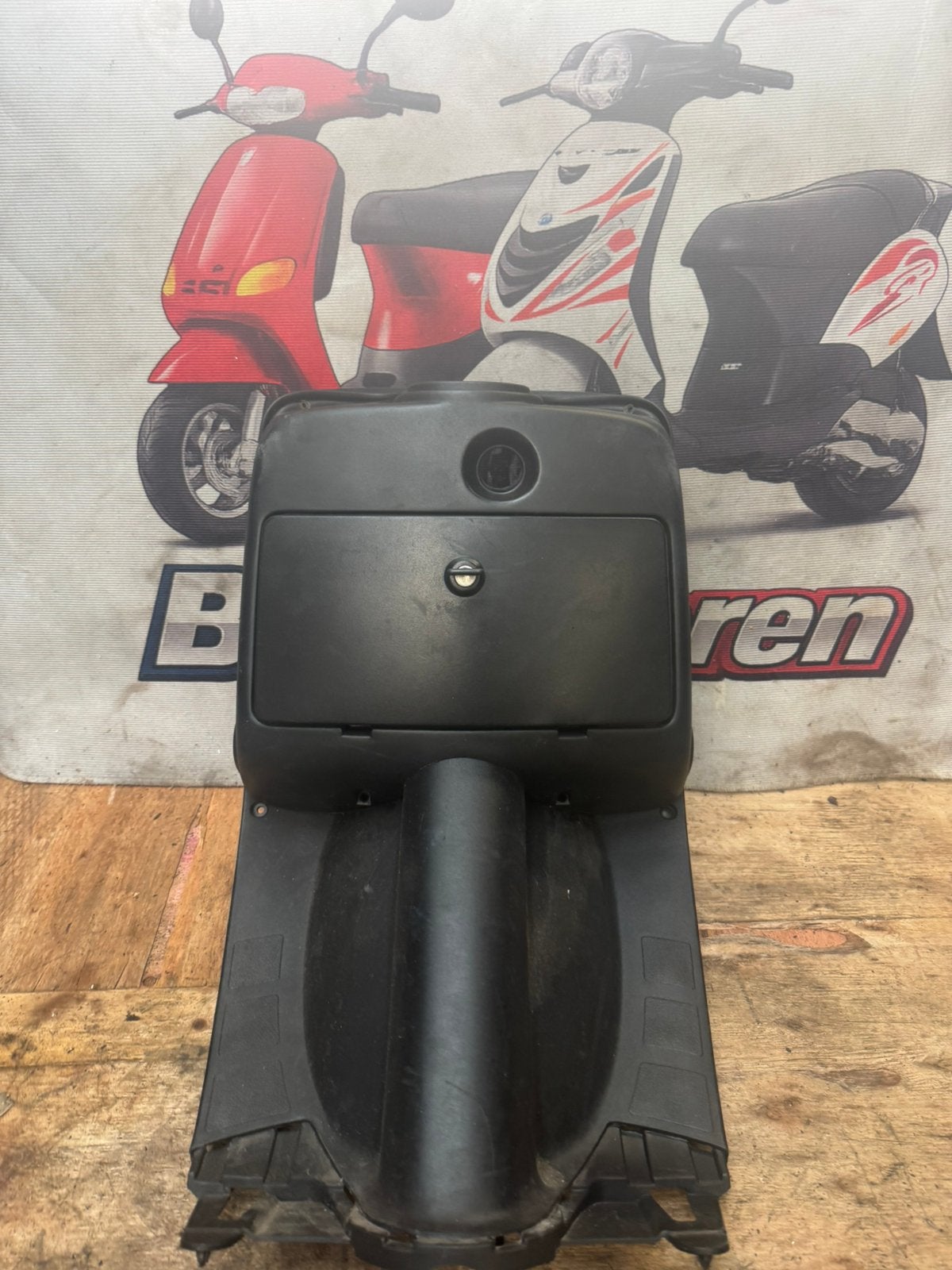 057 — Piaggio Zip Type 1/2/3 Binnenbak, Ophalen of Verzenden, Zo goed als nieuw, Overige typen, Piaggio