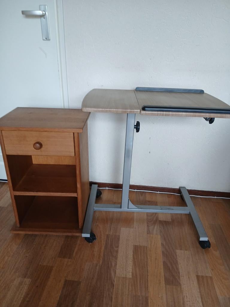 Laptop tafel en kastje, Ophalen, Gebruikt