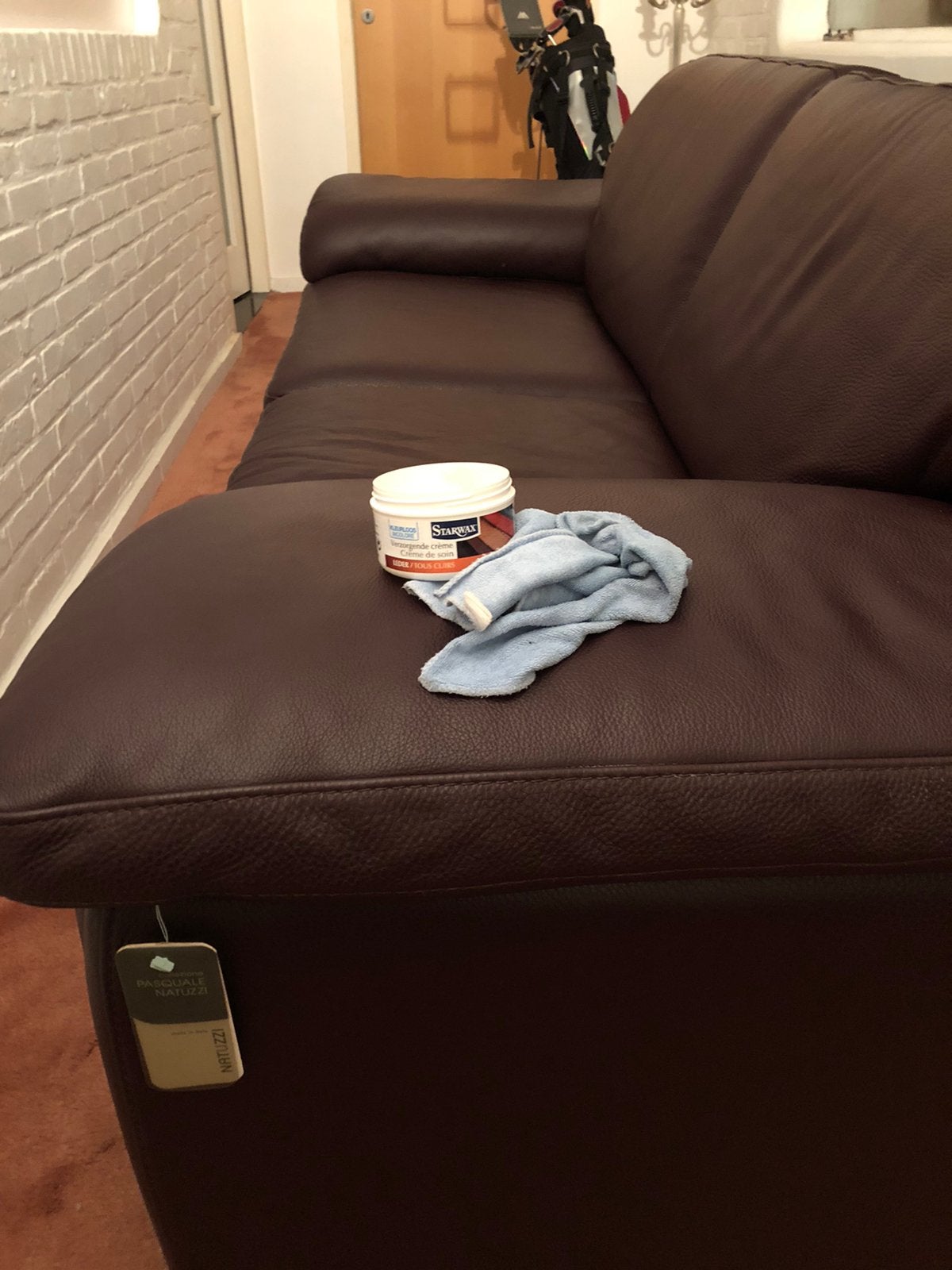Natuzzi 2,5-zitsbank dik leer bordeauxrood/purperpaars, Ophalen, Driepersoons, Zo goed als nieuw, Rechte bank