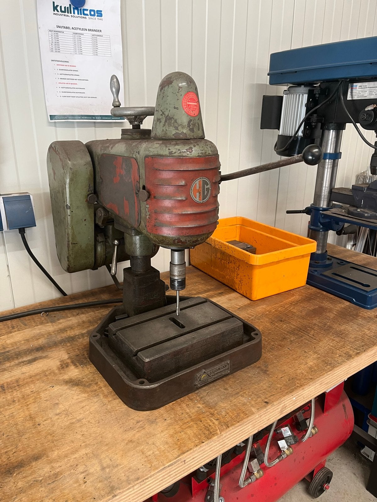 Tapmachine metaalbewerking Laagland Rotterdam, Zakelijke goederen, Machines en Bouw | Metaalbewerking, Ophalen
