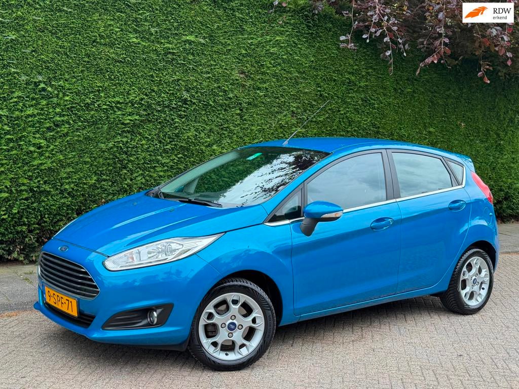 Ford Fiesta 1.0 AIRCO IJSKOUD/NL AUTO/LED/RIJDT SUPER/5DRS!, Voorwielaandrijving, Euro 5, Stof, Zwart