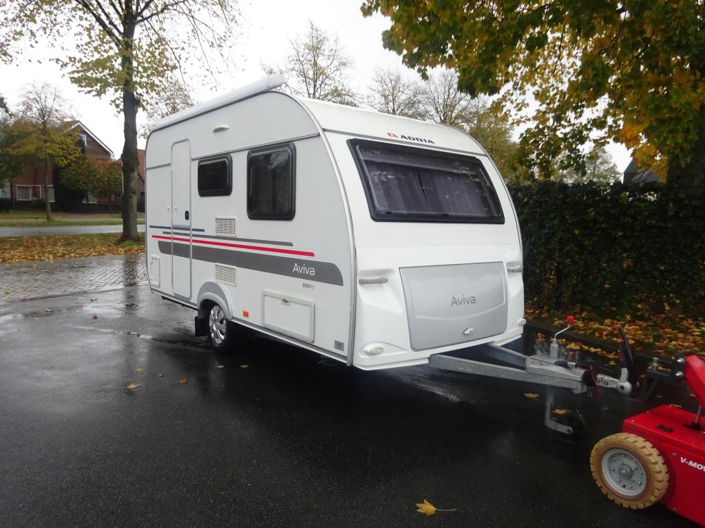 Adria Aviva 390 Met Vaste Luifel, Caravans en Kamperen, Caravans, Standaardzit, Luifel, Bedrijf, 750 - 1000 kg
