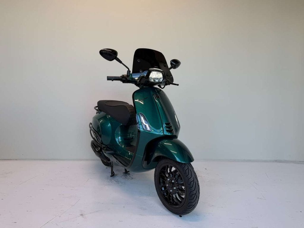 Vespa Sprint, BWJ 2018, Madagascar Green, Niet ingevuld, Gebruikt, Niet ingevuld, Ophalen of Verzenden