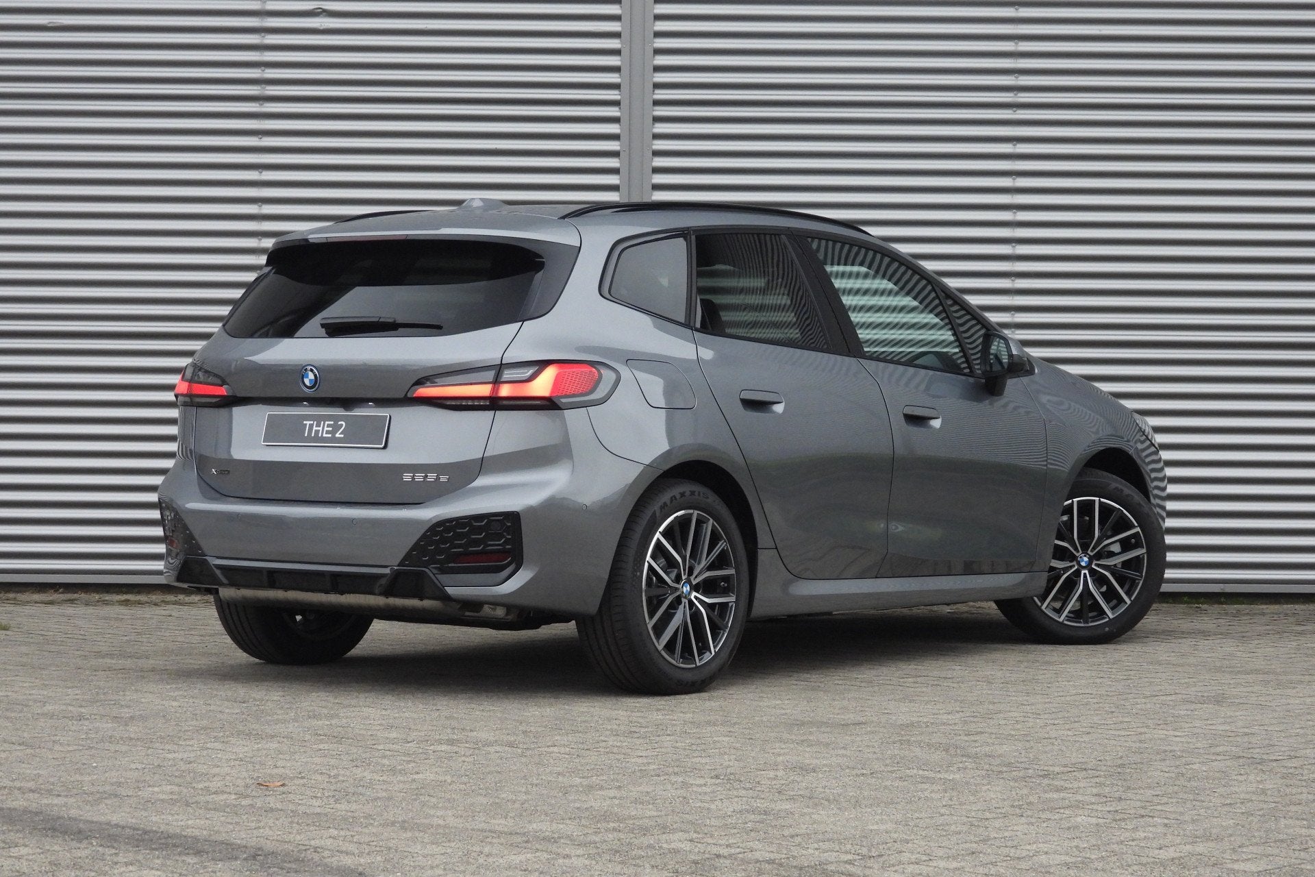 BMW 2 Serie Active Tourer 225e xDrive M Sport Automaat / Pan, Automaat, Dealer onderhouden, 1800 kg, Zwart