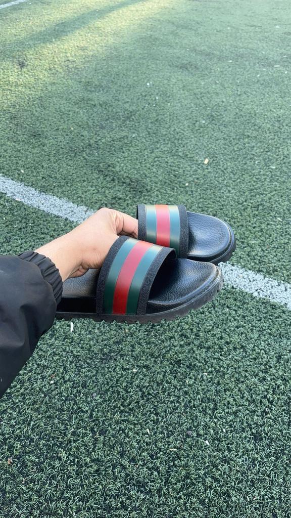 Gucci Slippers Maat 44-45, Kleding | Heren, Ophalen of Verzenden, Gedragen, Zwart