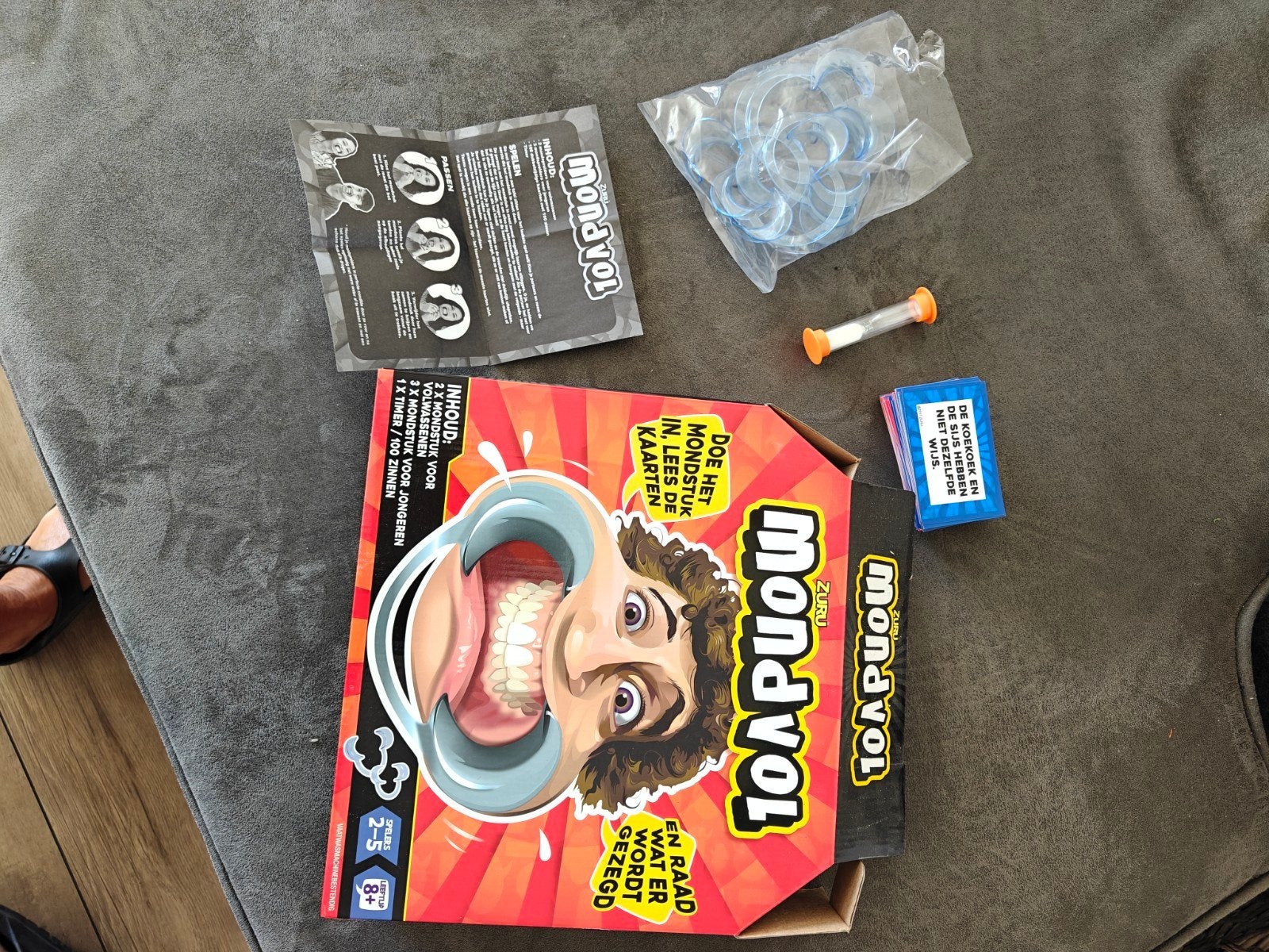 Zuru Mondvol spel - Hilarisch familiespel, Ophalen of Verzenden, Zo goed als nieuw