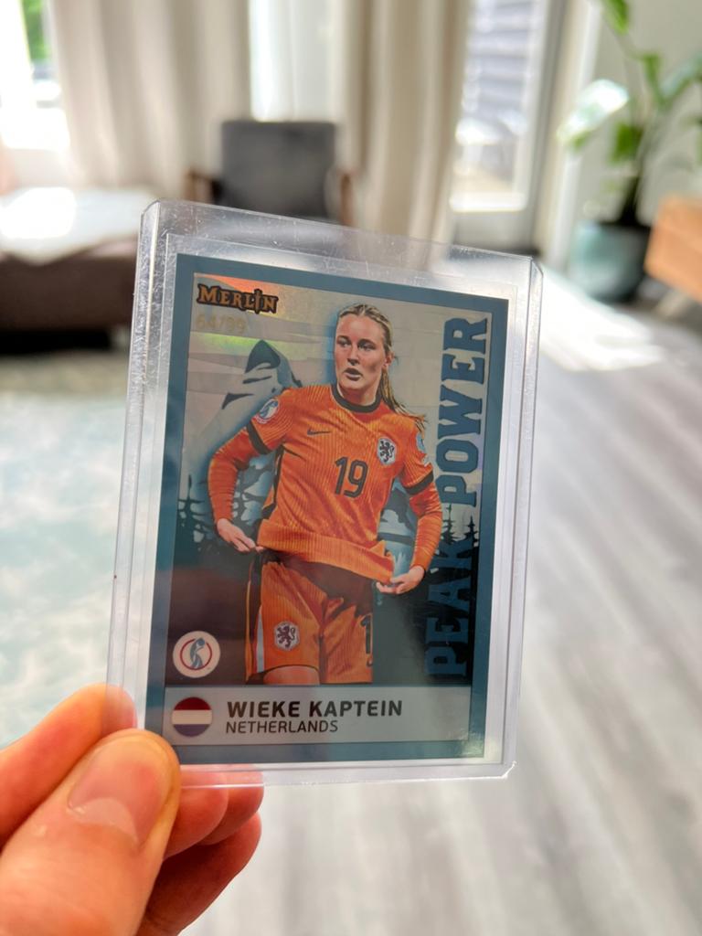 Wieke Kaptein van de Oranje Leeuwinnen voetbalplaatje, Ophalen of Verzenden, Zo goed als nieuw, Losse kaart