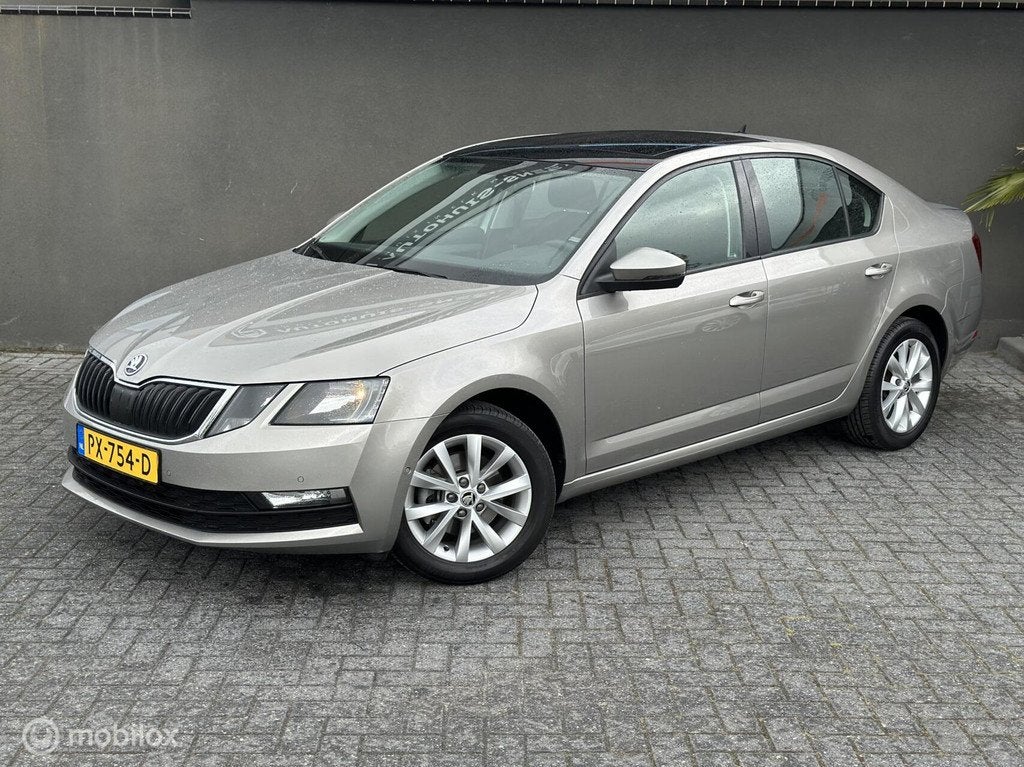 Skoda Octavia 1.0 TSI | Pano | CarPlay | Keyless, Auto's, Skoda, Gebruikt, Euro 6, 49 €/maand, Bedrijf
