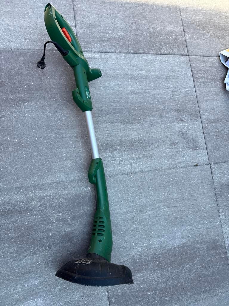 Black & Decker grastrimmer 25cm 230V, Ophalen of Verzenden, Zo goed als nieuw, 10 tot 30 cm, Elektrisch